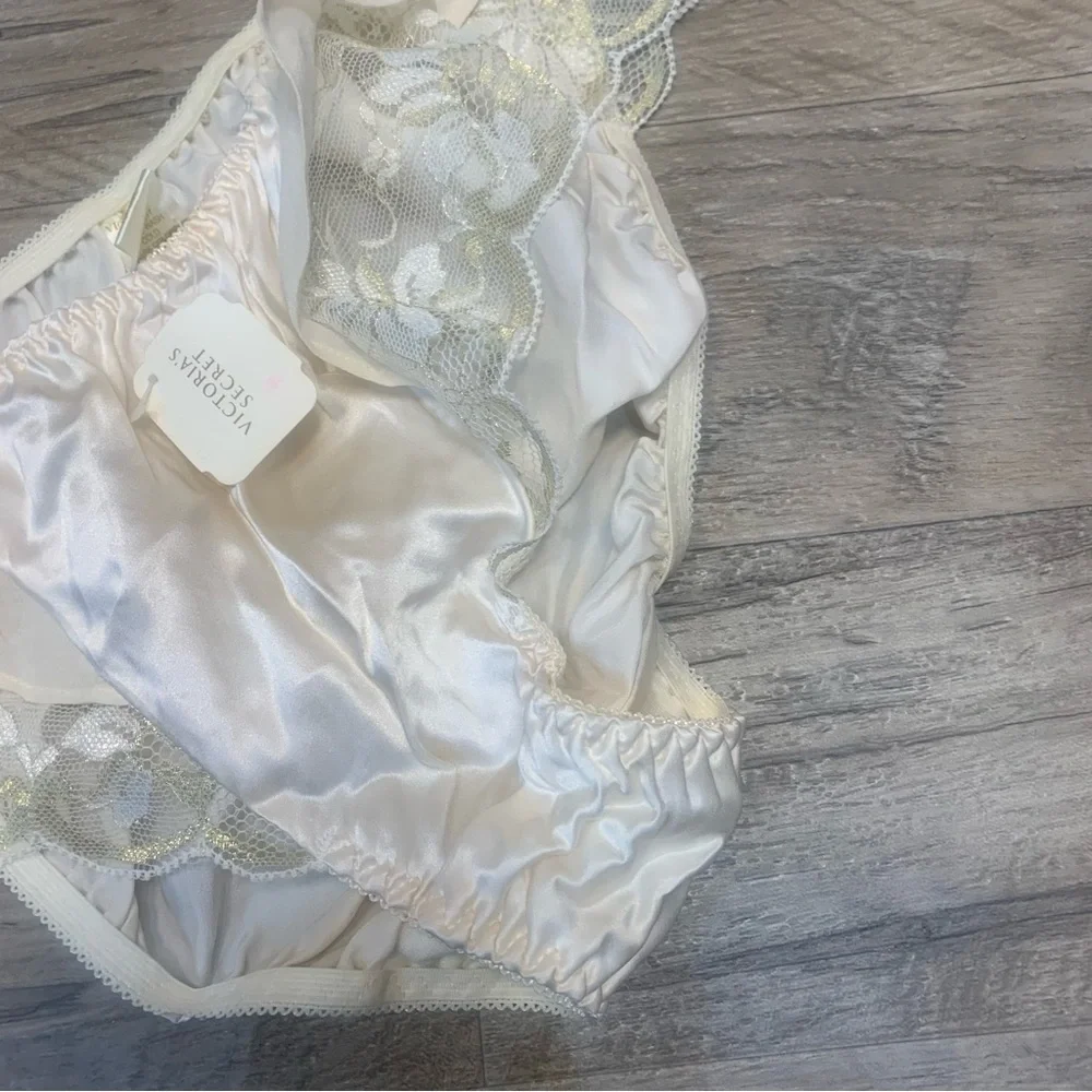 Victoria Secret Rare VTG Gold Label 90s 80s 100% Silk Lace Trim Bikini Panty - Picture 6 of 12